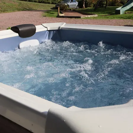 Villanonna, Jacuzzi, Billards, Pétanque, Ping-pong, 12 Couchages, Terrasse Plein Soleil - Larès Villa *