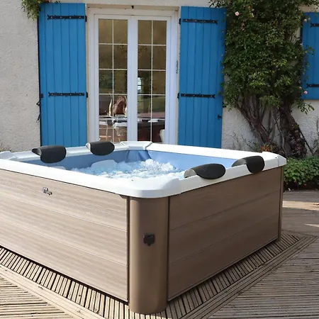 Villa Villanonna, Jacuzzi, Billards, Pétanque, Ping-pong, 12 Couchages, Terrasse Plein Soleil - Larès
