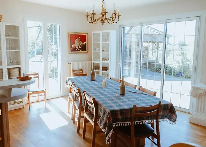 Villa Villanonna, Jacuzzi, Billards, Pétanque, Ping-pong, 12 Couchages, Terrasse Plein Soleil - Larès *